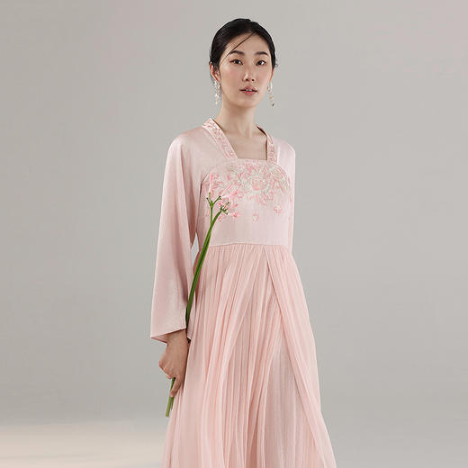 【林栖设计小店】【手工串珠】生活在左绣花连衣裙拼飞片2025秋季新款国风改良襦裙T1953333 商品图2