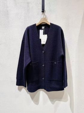 中性款V领针织开衫毛衣