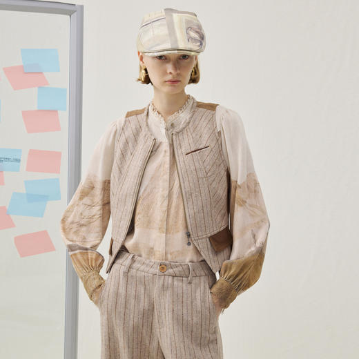 谜底复古马甲2025冬季新品斜纹拼接短款显高修身马夹女254MM1687 商品图0