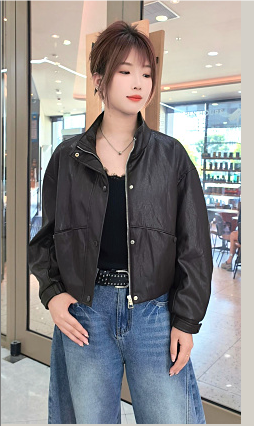 54W730秋款上新 短款皮外套
