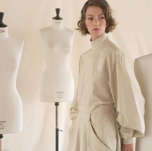 CHAMBARET ROBE DECOUPES GEOMETRIQUES 商品图0