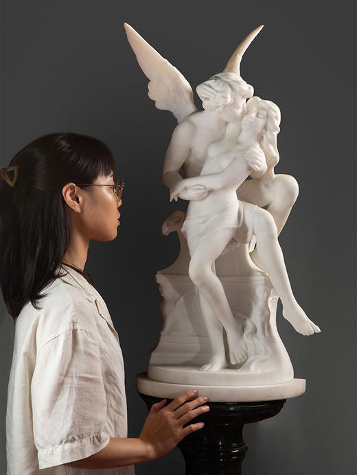 独角鹿西洋古董19世纪下半叶意大利雕塑家Adolfo Cipriani签名创作古典神话主题大理石雕塑作品《丘比特与普绪克》 商品图1