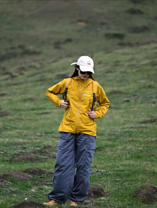 [雷系列]MONTBELL女连帽经典款硬壳冲锋衣户外徒步宽松防风外套1128636 商品图0