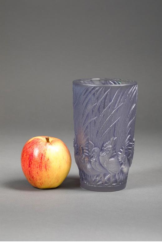 独角鹿西洋古董 1928年法国水晶工坊莱俪LALIQUE设计出品「Coqs et Plumes 公鸡与羽毛」主题欧泊水晶花瓶 商品图1