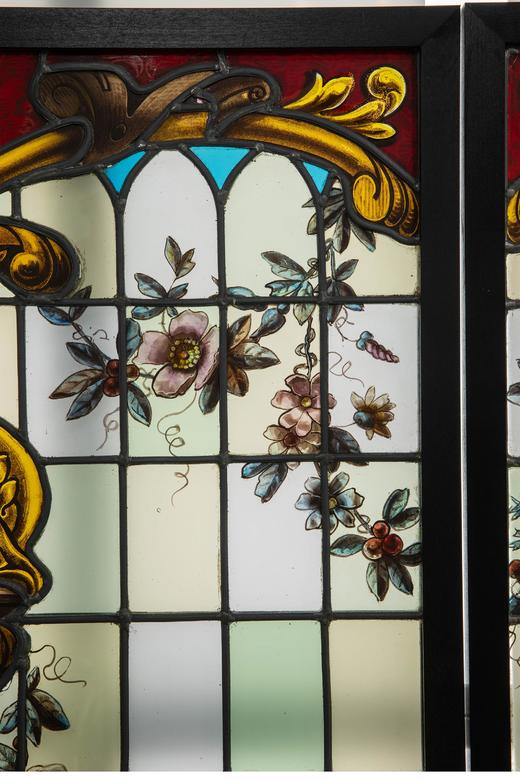 独角鹿西洋古董 19世纪末法国出品古典立柱与花蔓主题彩绘玻璃花窗一对 商品图1