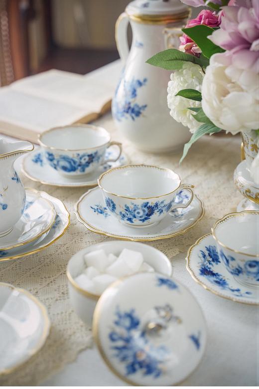 【已售】独角鹿西洋古董 20世纪德国著名瓷窑出品蓝色之花系列主题手绘描金装饰十二人下午茶瓷器套件 商品图4
