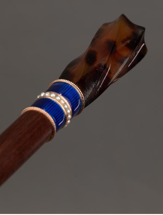 【已售】独角鹿西洋古董 18世纪英国出品扭纹天然材质可拆卸杖柄珍珠嵌玑镂珐琅杖圈装饰蛇纹木杖身牛角杖脚古董手杖 商品图2