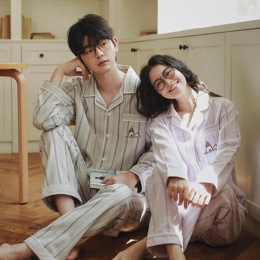 2025秋新款！情侣款纯棉磨毛家居服  瞌睡小狗刺绣显瘦竖条长袖长裤睡衣套装 商品图3