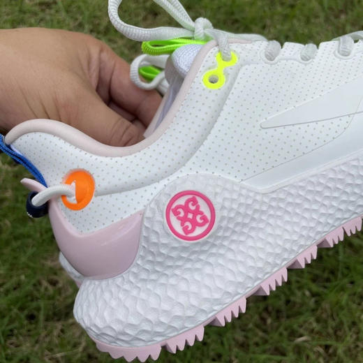 正品G4女款高尔夫球鞋，固定底。
36.5内长225，40码内长250，40.5内长255，41内长260各几双。
无原盒 商品图5