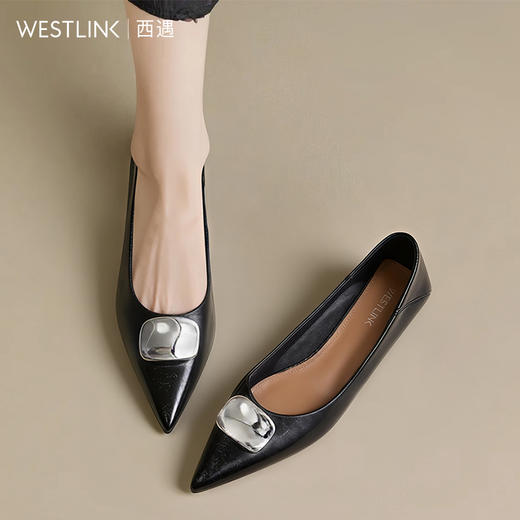 西遇细跟尖头单鞋女新款秋季法式方扣不累脚高跟鞋浅口猫跟鞋V1857132 商品图1