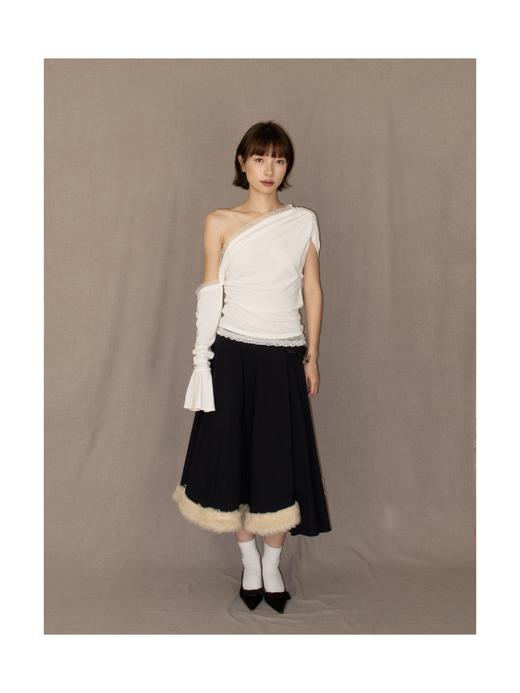 Kaiy Xiao 魔法系列 蕾丝花边斜肩长袖上衣 商品图1