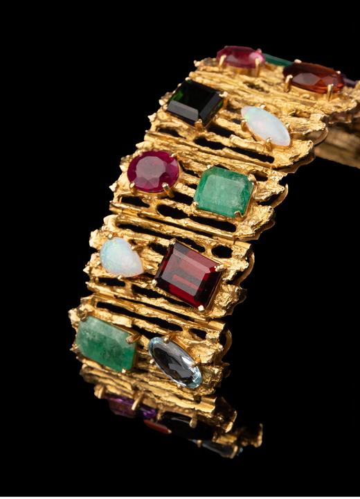 独角鹿西洋古董 巴西出品18K黄金精雕镶嵌红宝石祖母绿海蓝宝及欧泊石等多彩宝石手镯 商品图3