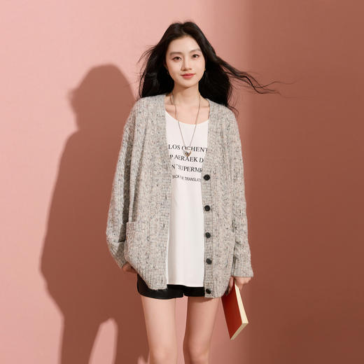 三彩2025冬季新款宽松中长字母印花T恤圆领上衣内搭叠穿简约S 商品图3