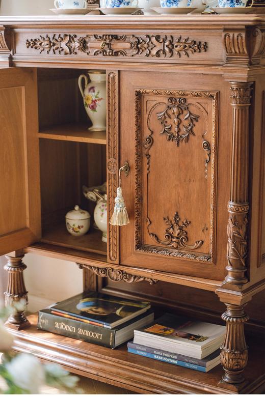 独角鹿西洋古董 1880年代法国出品新古典主义风格天使与奖杯主题胡桃木精雕餐边柜 商品图4