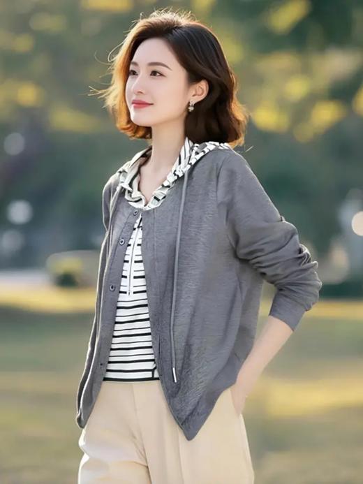 NP-时尚妈妈装假两件连帽条纹卫衣女士2025春秋新款休闲纯色开衫上衣 商品图2