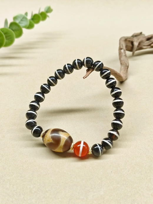 虎眼玛瑙天珠手串8mm 商品图0