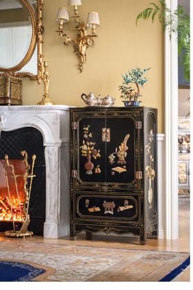 【已售】独角鹿西洋古董 中国出品博古清供主题寿山石镶嵌黑漆描金边柜