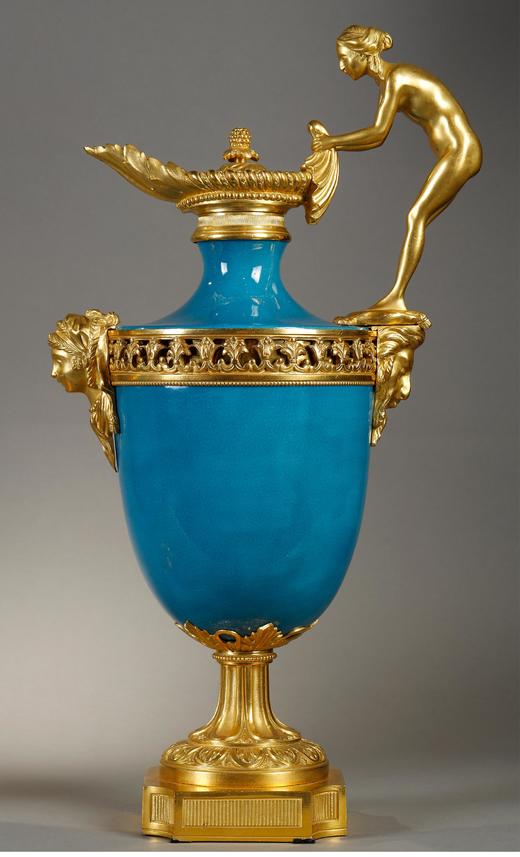 独角鹿西洋古董 19世纪下半叶法国出品路易十六风格古典人物主题铜鎏金精雕装饰蓝釉瓷花瓶一对 商品图1