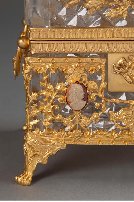 独角鹿西洋古董 铜鎏金精雕嵌古典女子肖像卡梅奥装饰水晶珍宝盒 商品图4