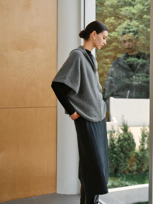 【连帽羊绒斗篷】羊绒世家秋冬女士新品100%山羊绒针织外套宽松款斗篷 商品图2