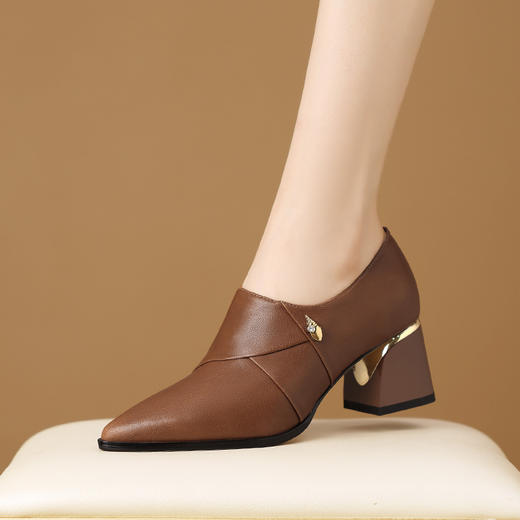 【预售5天】头层牛皮尖头时尚百搭，软面软底春秋季真皮鞋子HY&H3738 商品图1