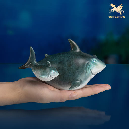 铜师傅《亲子系列》鲨鱼 猩猩桌面客厅玄关铜摆件装饰礼品 商品图3