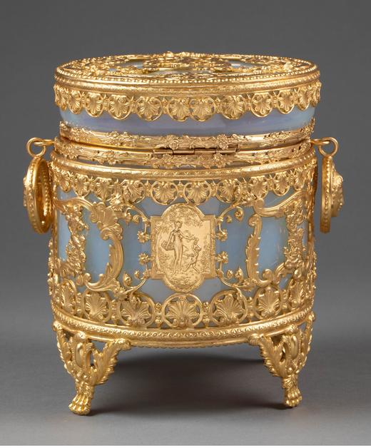 独角鹿西洋古董 19世纪末法国出品古典女神主题铜鎏金精雕装饰乳色欧泊水晶珍宝盒 商品图2