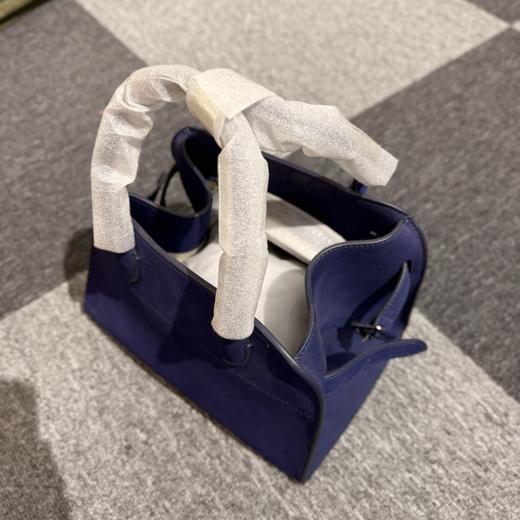 T*he& row M10 重磅麂皮包 商品图3