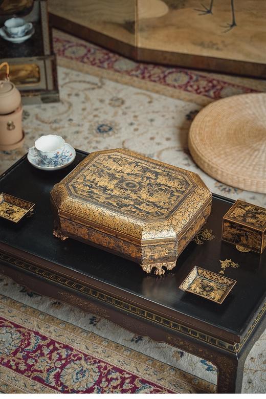 独角鹿西洋古董 中国清代出品兽爪造型精雕底座装饰园邸人物主题黑漆描金八角游戏盒 商品图0