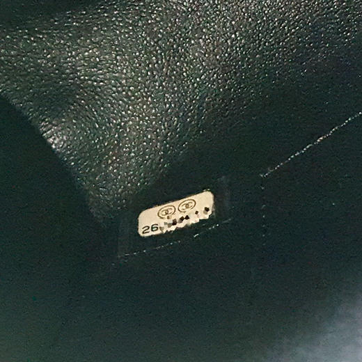 【全新】CHANEL香奈儿Cocohandle系列A92991 Y83710 94305中号黑金荔枝皮蜥蜴手柄V纹Cocohandle手提单肩包110925AK03 现售价：22500！ 商品图10