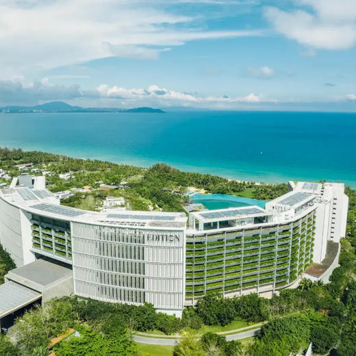 2晚/3晚【三亚湾假日度假酒店】享自助早餐、迷你吧畅饮、VR体验，畅玩儿童乐园、参与嘉年华亲子课程，赠送生活旅拍~ 商品图1