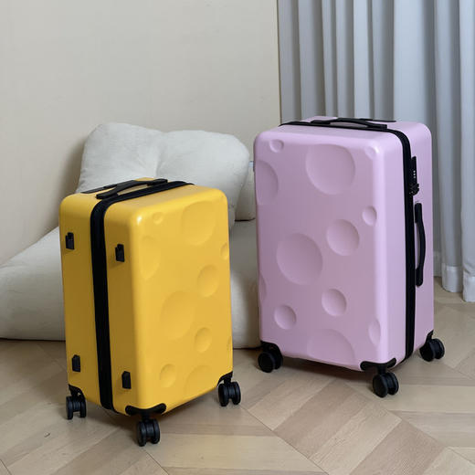 全网爆款的【马卡龙芝士行李箱】来啦❗️少女心炸裂的奶酪造型🧀️ 巨能装+抗造耐用+细节贴心🏆 商品图1