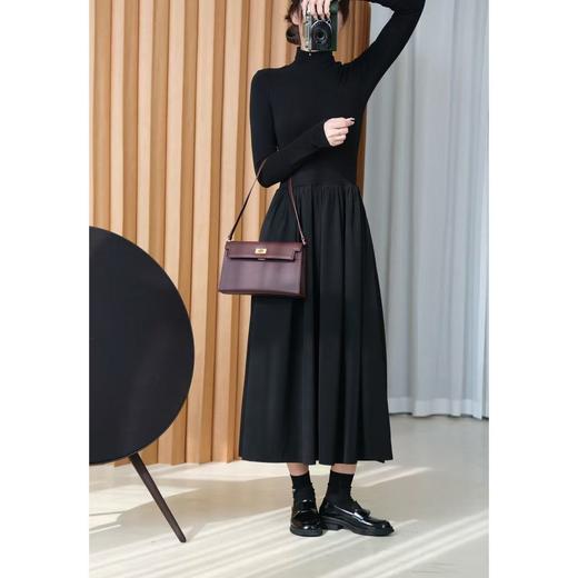 【王炸小黑裙】设计感中线半高领小黑裙 优质拉绒针织面料➕2米仿缎面裙摆 立体裁片，穿出小蛮腰 商品图2