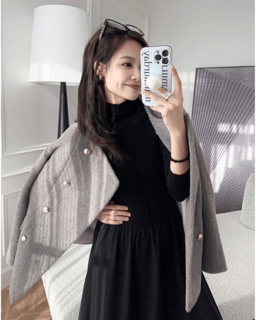 【王炸小黑裙】设计感中线半高领小黑裙 优质拉绒针织面料➕2米仿缎面裙摆 立体裁片，穿出小蛮腰 商品图0