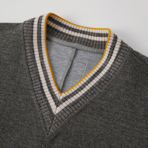 谜底V领卫衣长袖2025冬季新品亲肤舒适H型挺括撞色领女254MV1629 商品图3