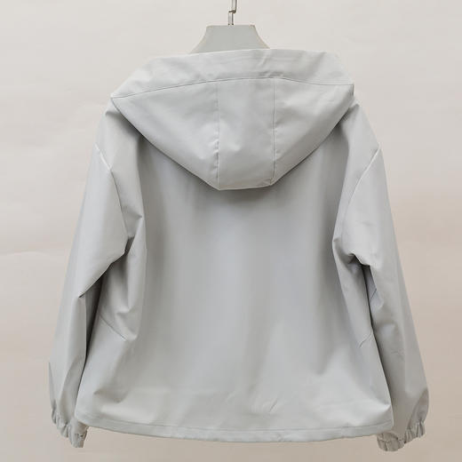 半身缘女装 春季户外防风防水简约大方连帽夹克261113P01340003 商品图7