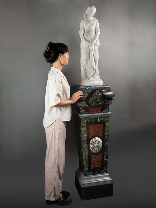 独角鹿西洋古董1870年代法国雕塑家Emile BOISSEAU签名创作大理石底座嵌梅菲斯特头像青铜精雕装饰人物主题卡拉拉大理石雕塑作品《玛格丽特》 商品图1