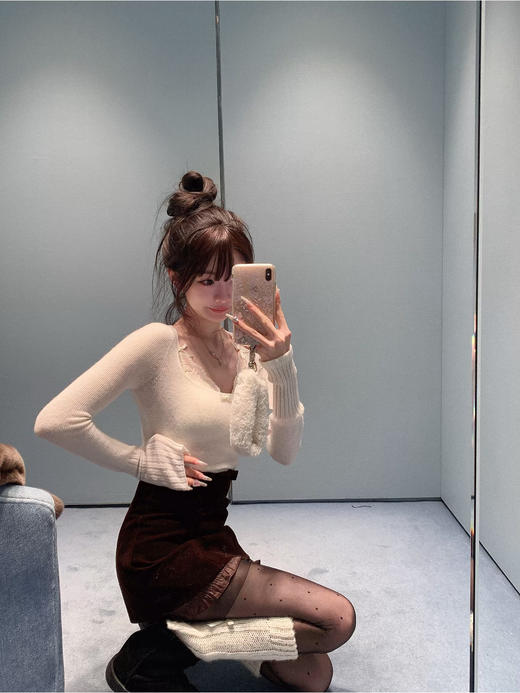 金蘑菇菇  秋冬日常实穿又纯欲针织打底衫 三色 商品图0