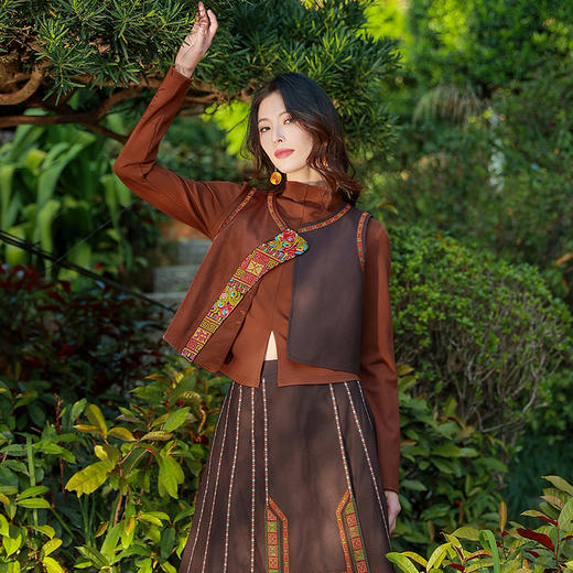 【秋冬上衣】破晓高领上衣 | 民族风 | 现货加急发 商品图0