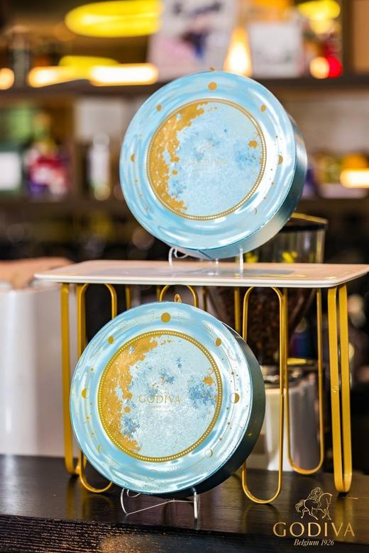 💫高端中秋礼【GODIVA歌帝梵中秋限定月饼礼盒】🏅享誉全球比利时皇室御用品牌 +国际名厨出品❣彰显品味、传递深厚情谊的高端奢华中秋礼首选！ ✅ 皇室御用品牌中秋限定，皇室般的味觉盛宴 商品图0