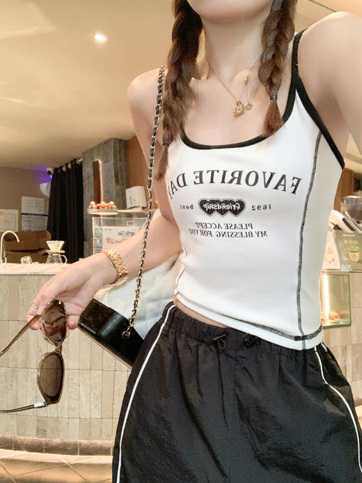 <曾小咸推荐>现货秒杀！微信超特价！美式辣妹风白底黑色字母吊带背心 日常79.99 立减40 秒杀39.99！ 商品图9