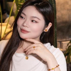 【花珀系列饰品】花姐心选，天然波罗的海产地配饰吊坠、耳饰、开口戒指、手链！配件均为925银镀金，质地温润，触感舒适，适合日常佩戴，花珀里的花花世界，被称为永不凋零的花~🌸