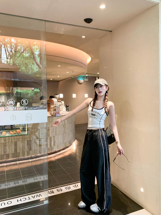 <曾小咸推荐>现货秒杀！微信超特价！美式辣妹风白底黑色字母吊带背心 日常79.99 立减40 秒杀39.99！ 商品图7