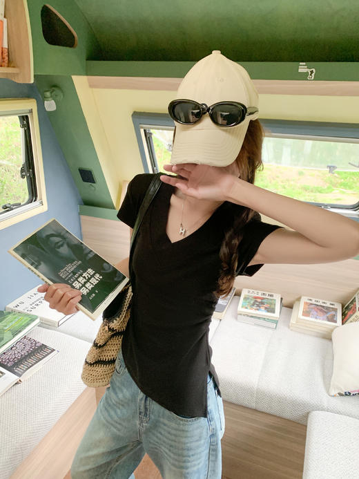 <曾小咸推荐>现货秒杀！微信超特价！4色V领不规则下摆修身短袖 日常99.99 立减50 秒杀49.99！ 商品图12