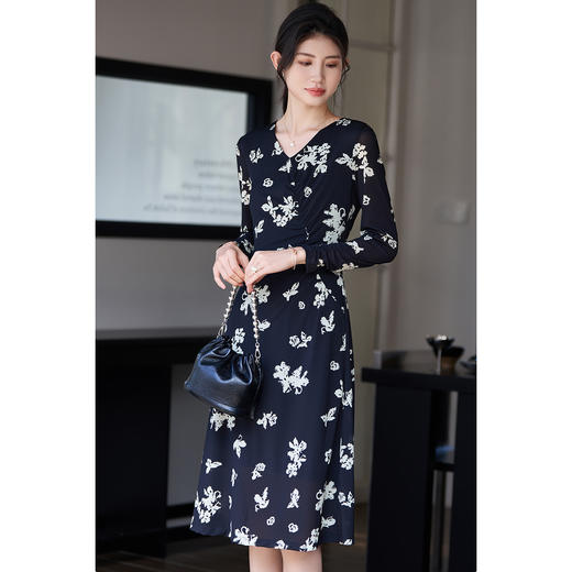 剩S/M/L/XL 【蝴蝶印花裙】2026春季新款时尚优雅气质显瘦连衣裙5M24AL0329 商品图3