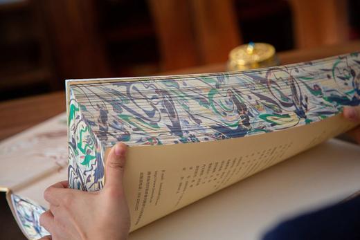 2,7折包邮《伟大的敦煌》赠：敦煌抱枕1个，敦煌纹样帆布包1个，超大8开敦煌壁画4张。 商品图1