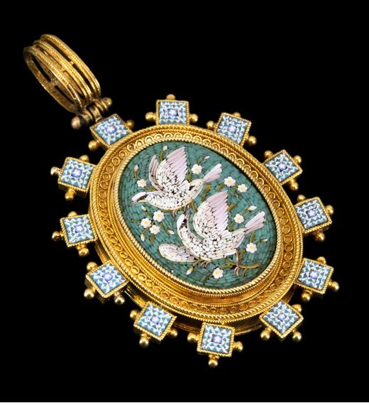 独角鹿西洋古董 1890年代法国出品18k黄金精雕镶嵌鲜花与飞鸽主题极细马赛克盒式吊坠 商品图2