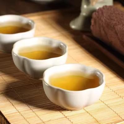 【6年老茶】太极禅苑 2019年 太极八式 国潮 系列  380克1饼 生熟普洱 商品图3