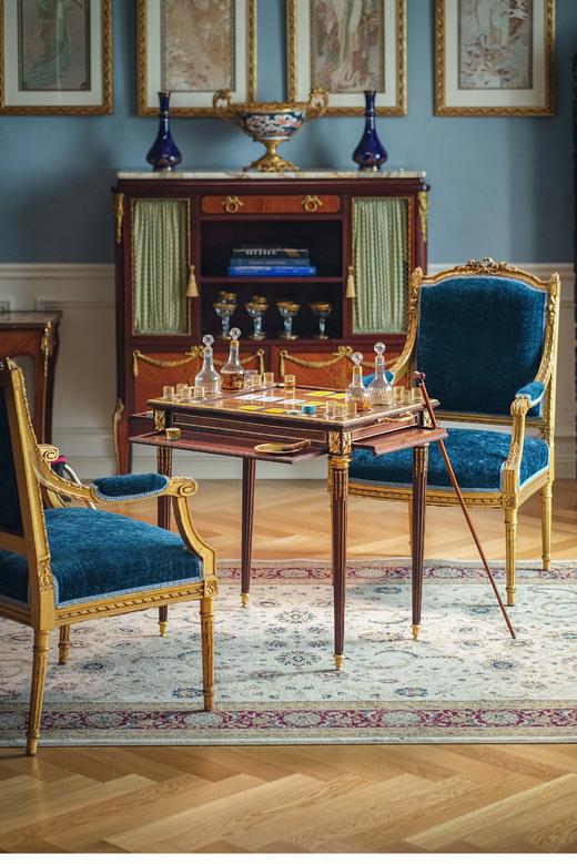 独角鹿西洋古董 19世纪末法国出品路易十六风格铜鎏金精雕装饰玫瑰木桌面嵌桃花芯木酒具多功能桌 商品图0