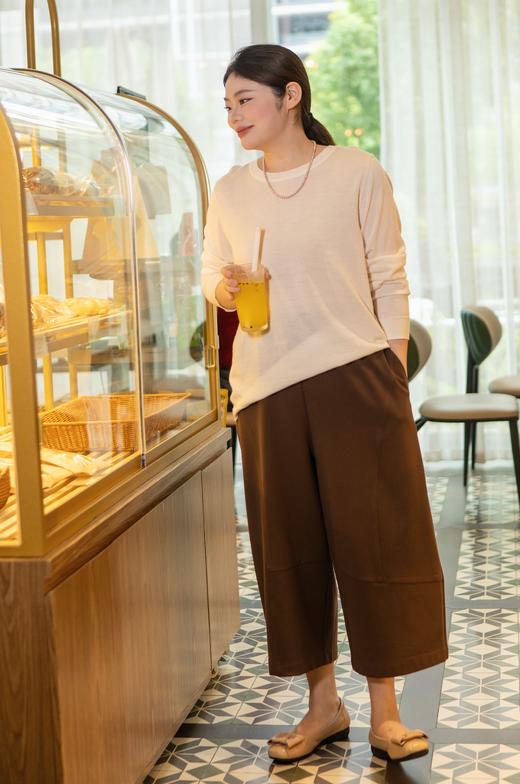 现货【西装弯刀裤】非常垂顺有质感的秋季裤子！面料厚度适中，适合秋季，微弹，松紧腰~腿粗、屁股大、腿型不好看必入！成分聚酯纤维66.4%；粘纤30.8%；2.8%氨纶 商品图7